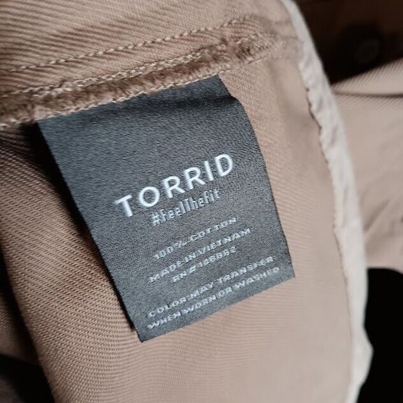 Torrid Light Weight Safari Tan Shacket  Women’s Size 1X 14-16 Camel - Picture 6 of 8